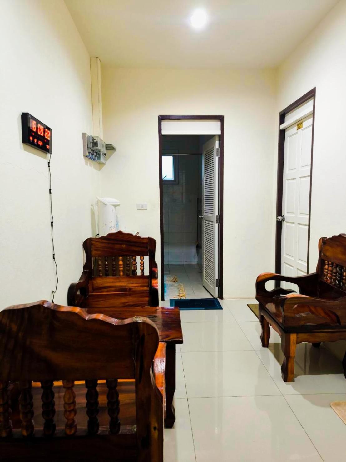Bed and Breakfast Nu Phuket Airport Resident 1 Nai Yang Beach Exterior foto